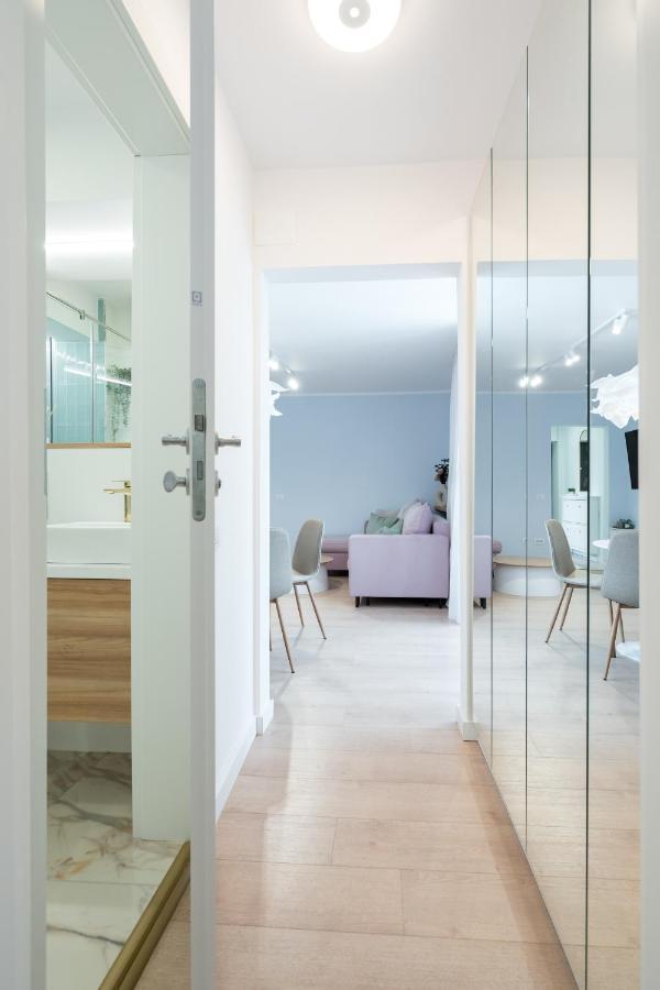 Candy Land Downtown Apartment Bucureşti Ngoại thất bức ảnh