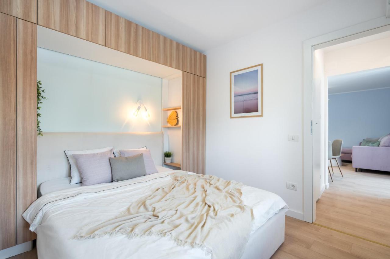 Candy Land Downtown Apartment Bucureşti Ngoại thất bức ảnh