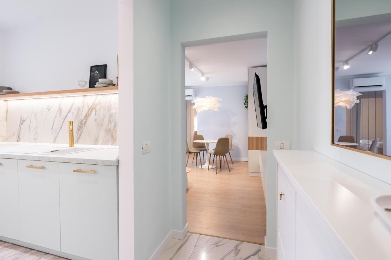 Candy Land Downtown Apartment Bucureşti Ngoại thất bức ảnh