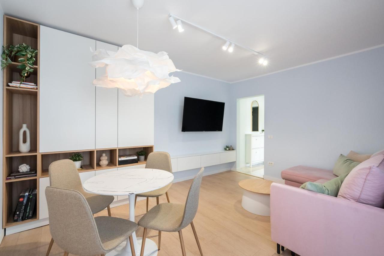 Candy Land Downtown Apartment Bucureşti Ngoại thất bức ảnh