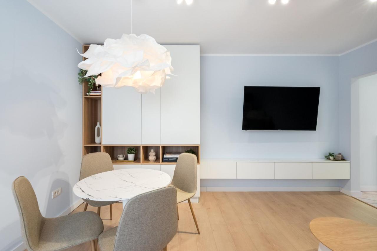 Candy Land Downtown Apartment Bucureşti Ngoại thất bức ảnh